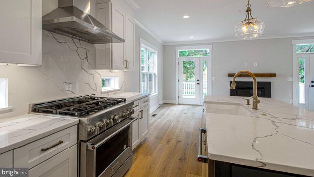 $1,970,000 | 28 East Maple Street, Alexandria, VA 22301