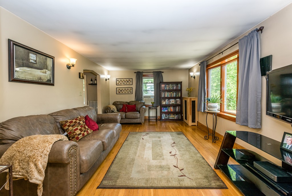 36 Fisher Road Dedham, MA 02026 - Photo 4 of 22 Gallery Image 4