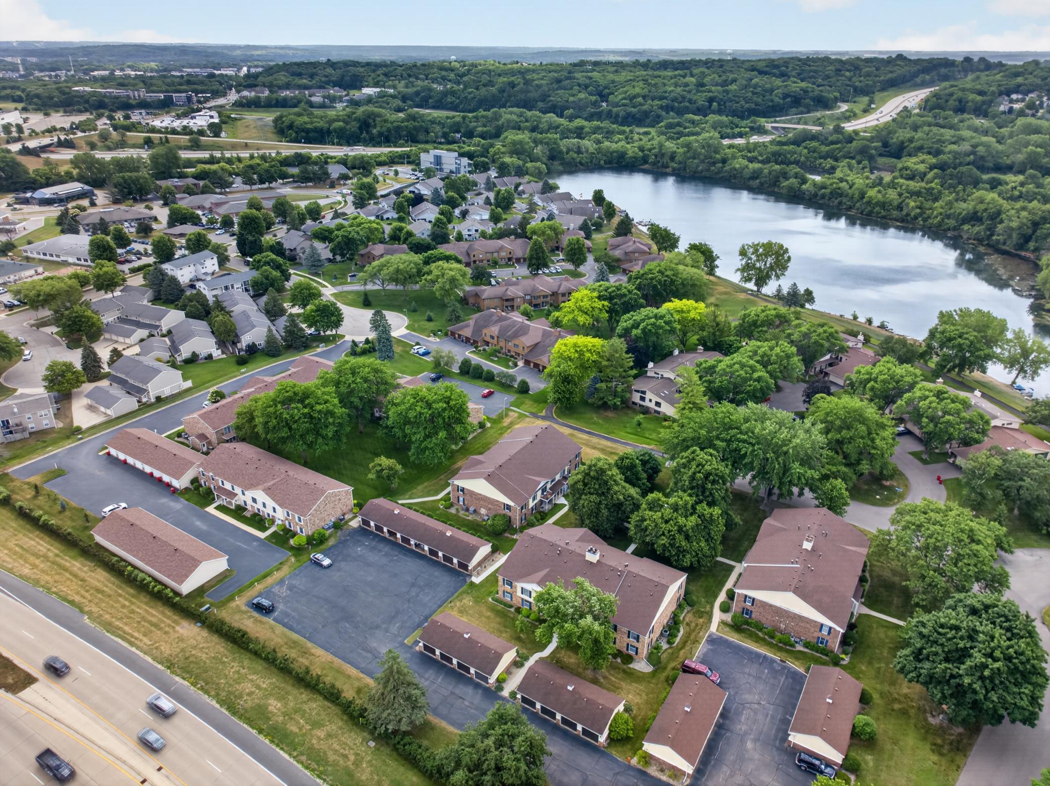 2055 Carriage Drive Southwest, Unit 2055H Rochester, MN 55902 - Photo 28 of 45