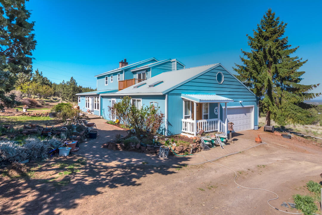 7861 Southwest Ridge Lane Powell Butte, OR 97753 - Photo 1 of 38 Ridge Ln SW 7861 (5 of 38)