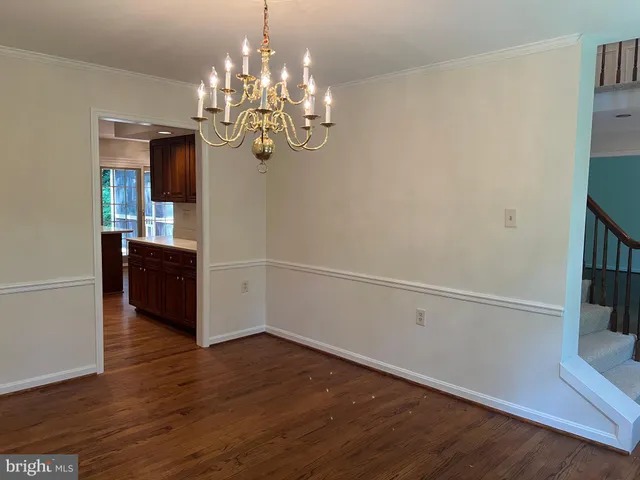 an empty room with an empty space