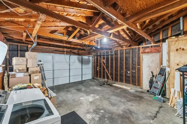 $385,000 | 4665 West Ashcroft Avenue, Fresno, CA 93722