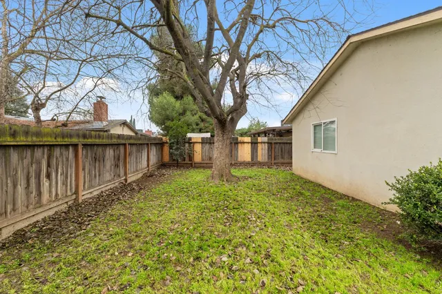 $385,000 | 4665 West Ashcroft Avenue, Fresno, CA 93722