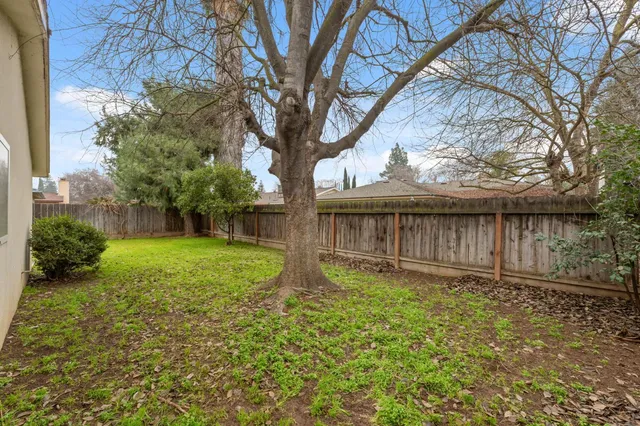 $385,000 | 4665 West Ashcroft Avenue, Fresno, CA 93722