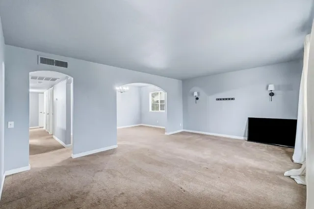 $385,000 | 4665 West Ashcroft Avenue, Fresno, CA 93722