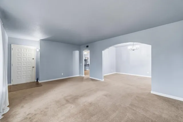 $385,000 | 4665 West Ashcroft Avenue, Fresno, CA 93722