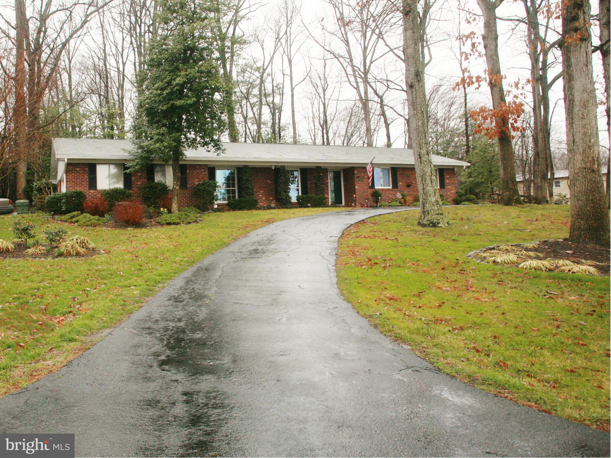 18506 Cabin Road Triangle, VA 22172 - Photo 1 of 30 Brick WATERVIEW Home on Almost Half an Acre