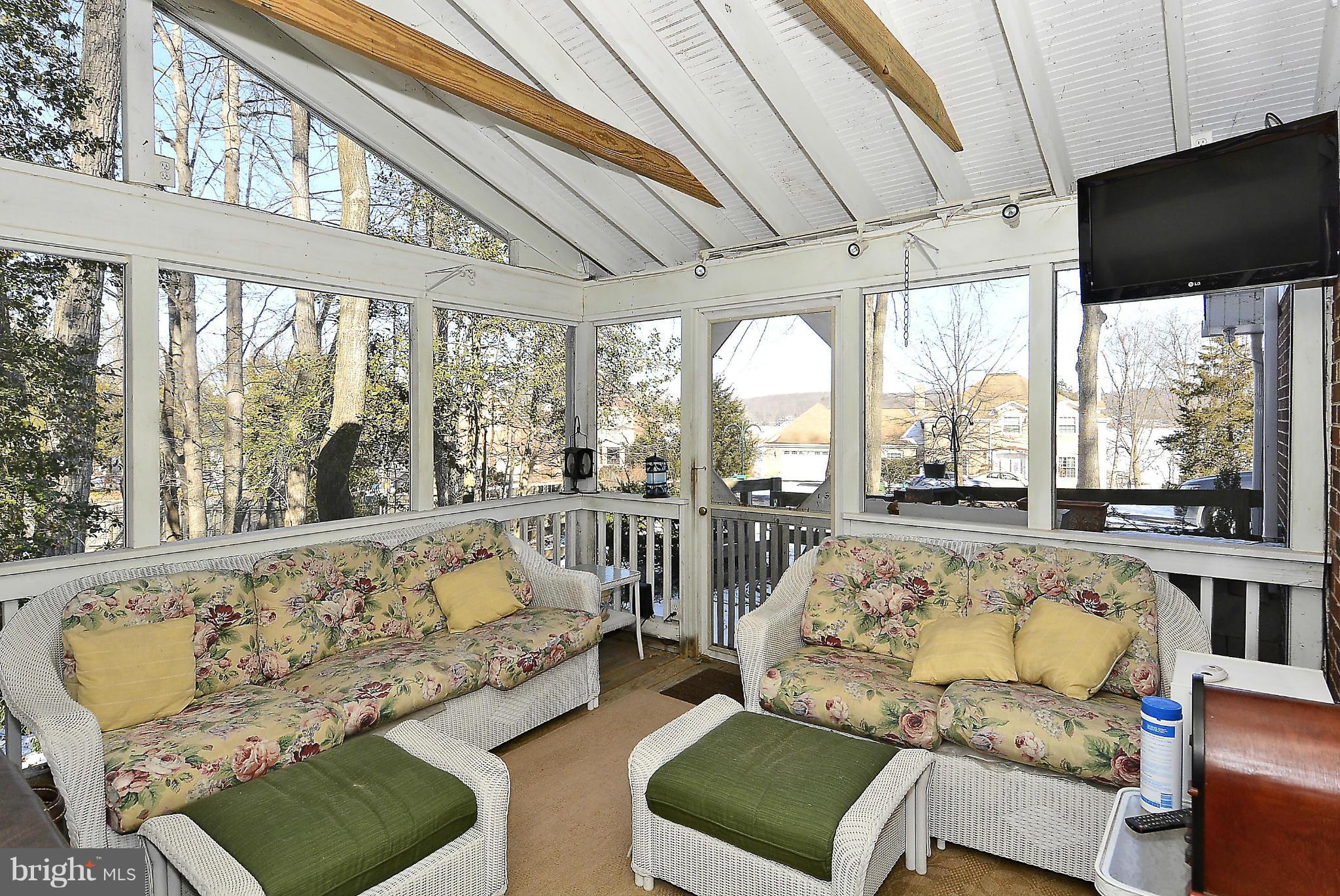 18506 Cabin Road Triangle, VA 22172 - Photo 23 of 30 Spectacular Screened Porch w Vaulted Ceiling