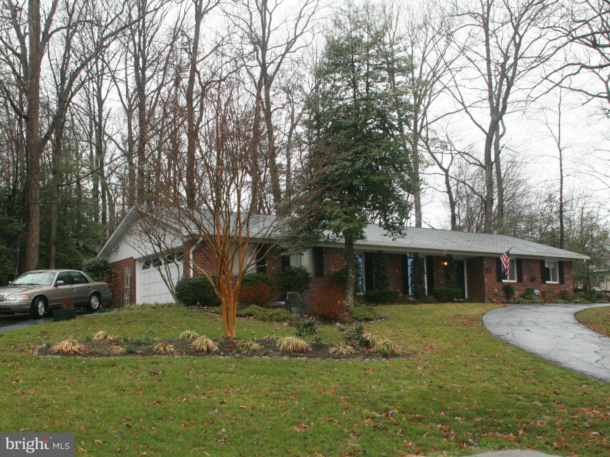 18506 Cabin Road Triangle, VA 22172 - Photo 4 of 30 2 Car Side Load Garage with Separate Driveway