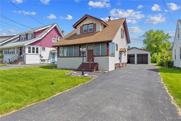 $249,900 | 119 Brookfield Road, Salina, NY 13211