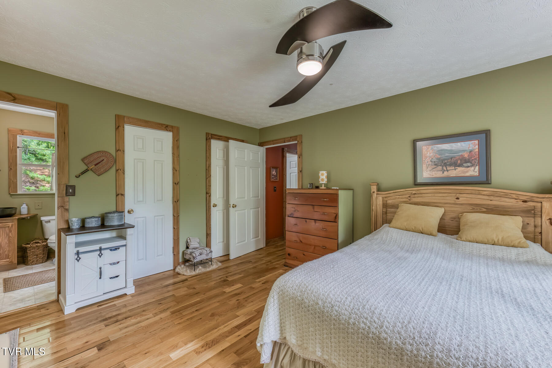130 Timber Lane Hampton, TN 37658 - Photo 16 of 42 130 Timber Ln-16