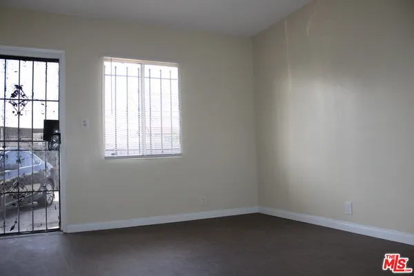 $1,750 | 6340 10th Avenue, Unit 6400 1/2, Los Angeles, CA 90043