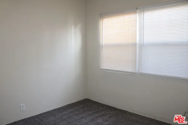$1,750 | 6340 10th Avenue, Unit 6400 1/2, Los Angeles, CA 90043
