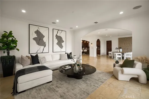 $15,500 | 13045 Greenleaf Street, Studio City, CA 91604