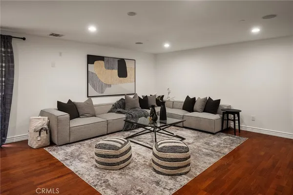 $15,500 | 13045 Greenleaf Street, Studio City, CA 91604