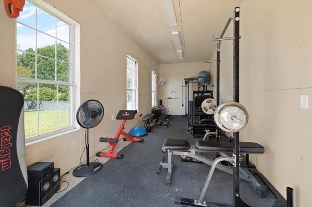 $699,900 | 2100 Lakeridge Circle, Ennis, TX 75119