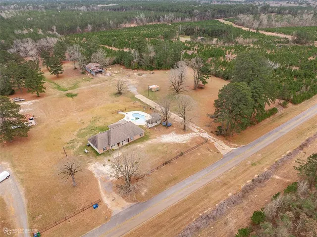 $299,000 | 656 Highway 807, Haynesville, LA 71038