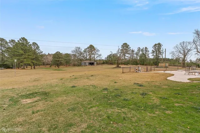 $299,000 | 656 Highway 807, Haynesville, LA 71038