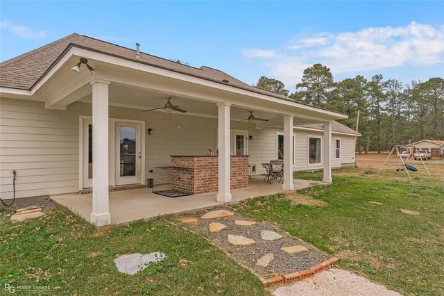 $299,000 | 656 Highway 807, Haynesville, LA 71038