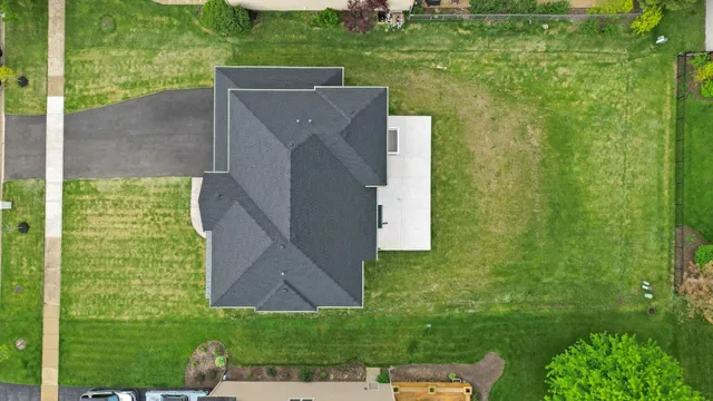 $799,900 | 413 North Sycamore Lane, North Aurora, IL 60542