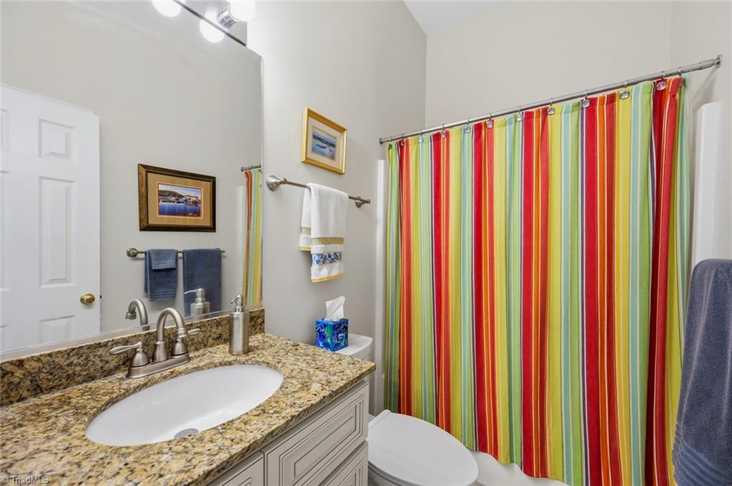 130 Salem Ridge Court Clemmons, NC 27012 - Photo 10 of 34 2ND BATH