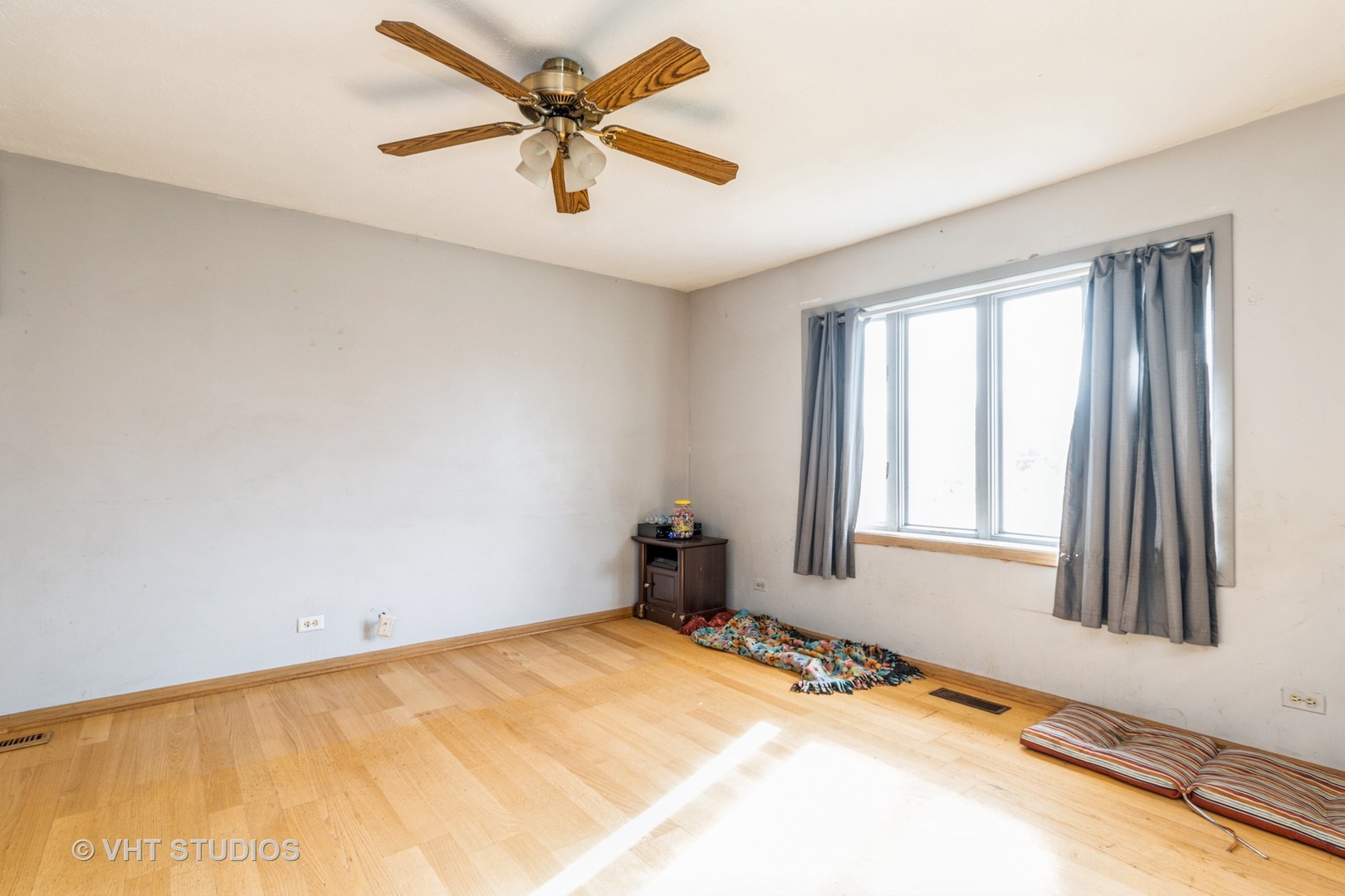 414 Garfield Road Ingleside, IL 60041 - Photo 6 of 13 a view of an empty room with a window