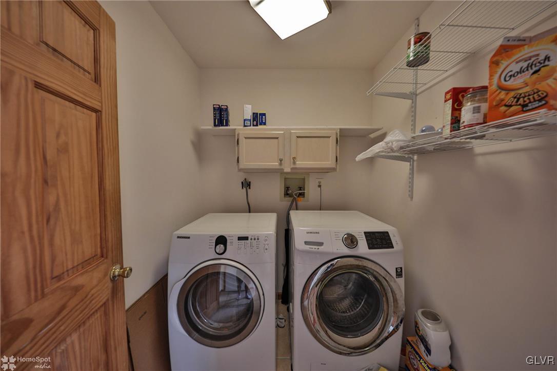 517 Roberts Road Nazareth, PA 18064 - Photo 35 of 50 a utility room with dryer and washer