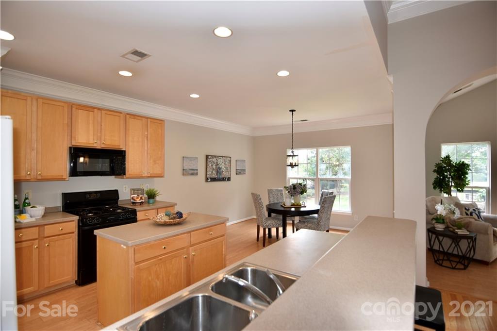 13524 Northbourne Road Huntersville, NC 28078 - Photo 7 of 21 Gallery Image 7