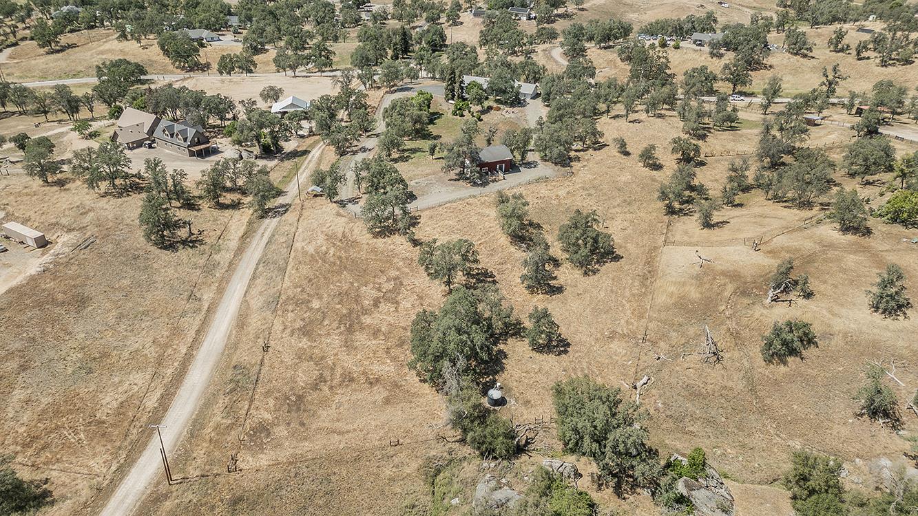 14815 Garlock Lane Prather, CA 93651 - Photo 76 of 80