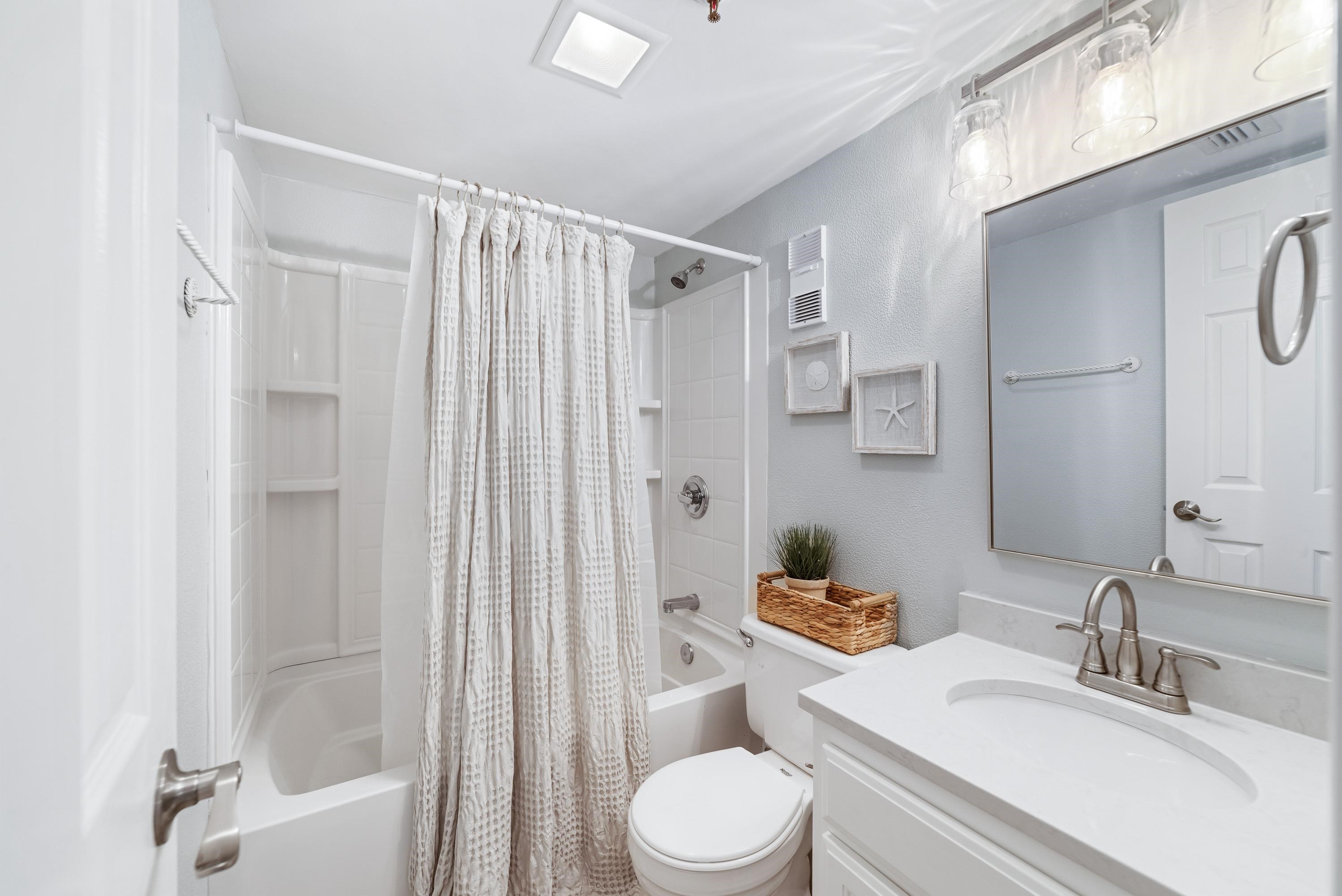 375 Plantation Road, Unit 5612 Gulf Shores, AL 36542 - Photo 11 of 37 Bathroom