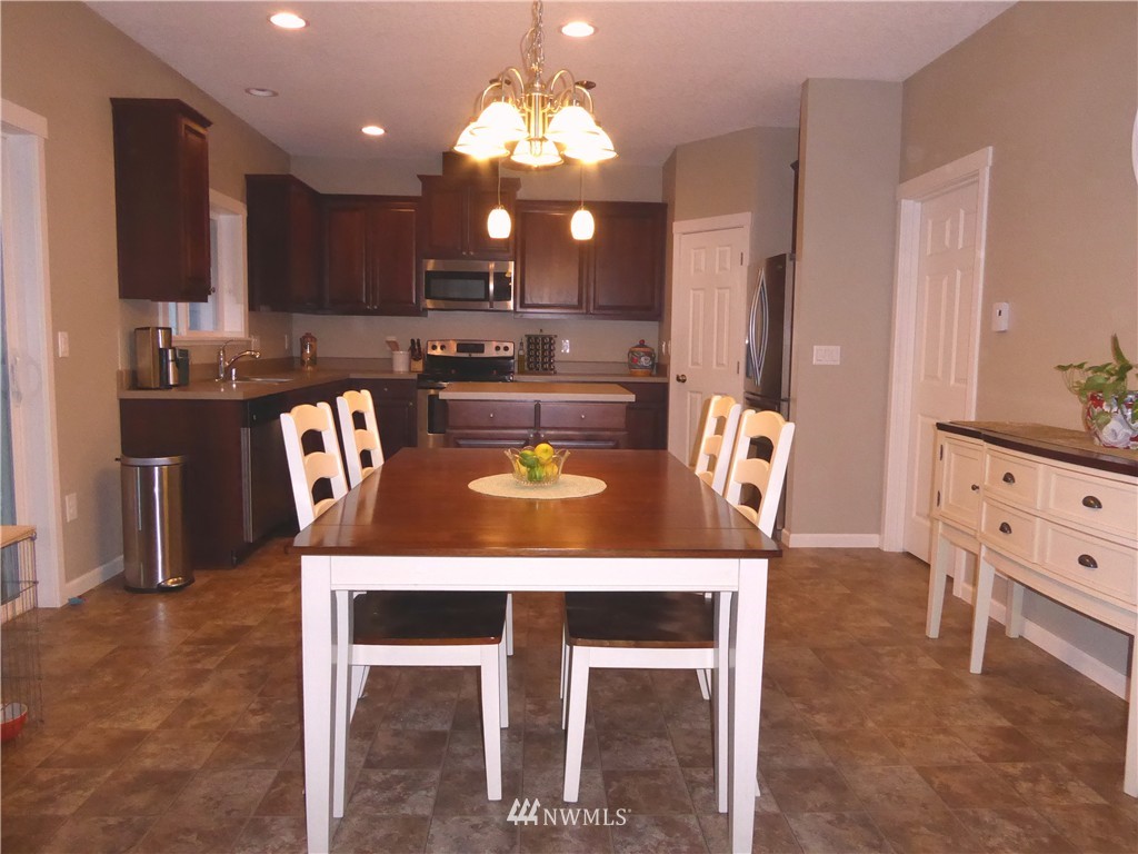 3942 Delphi Road Southwest Olympia, WA 98512 - Photo 6 of 19 Gallery Image 6