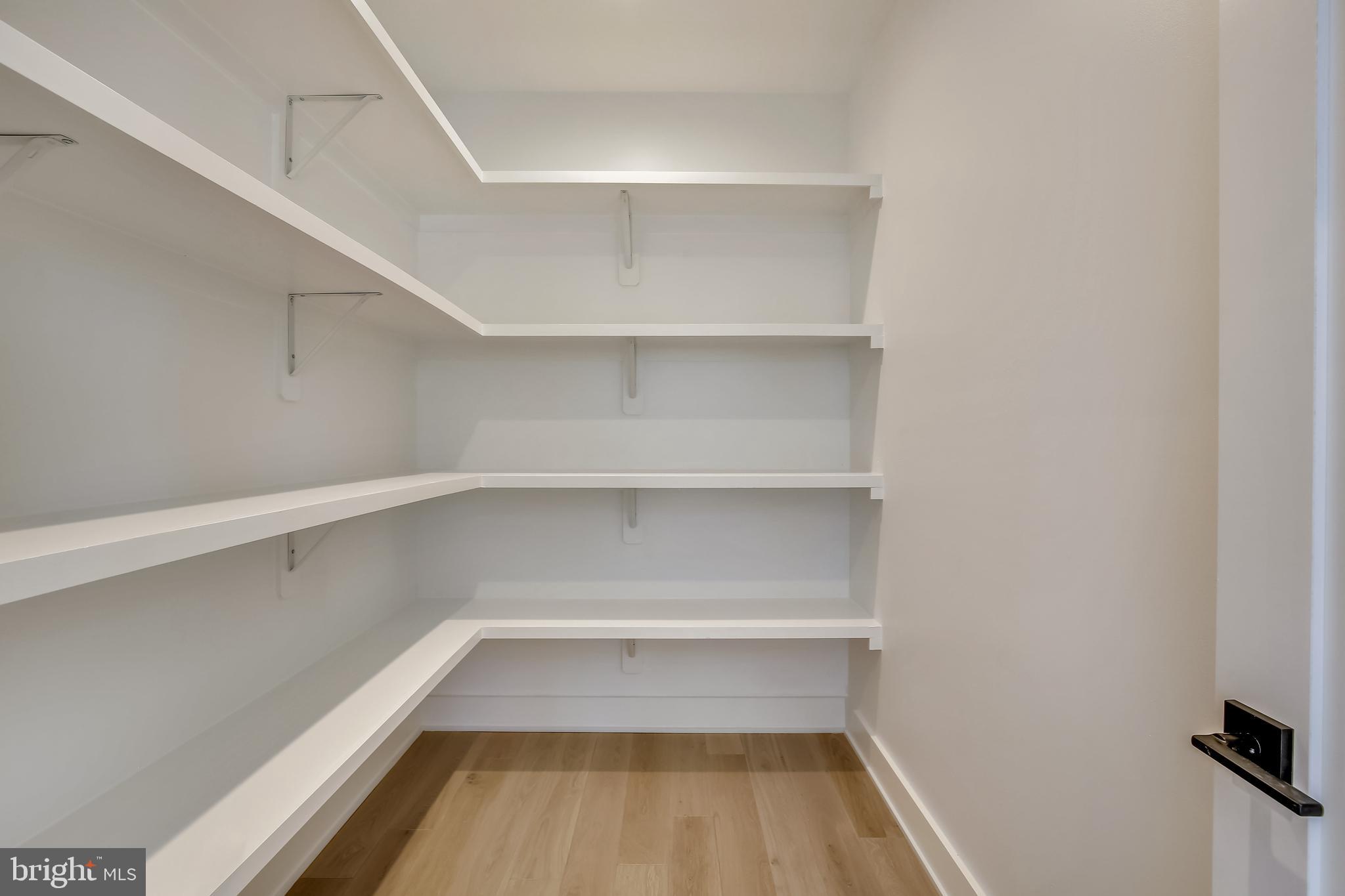 10024 Sinnott Drive Bethesda, MD 20817 - Photo 26 of 87