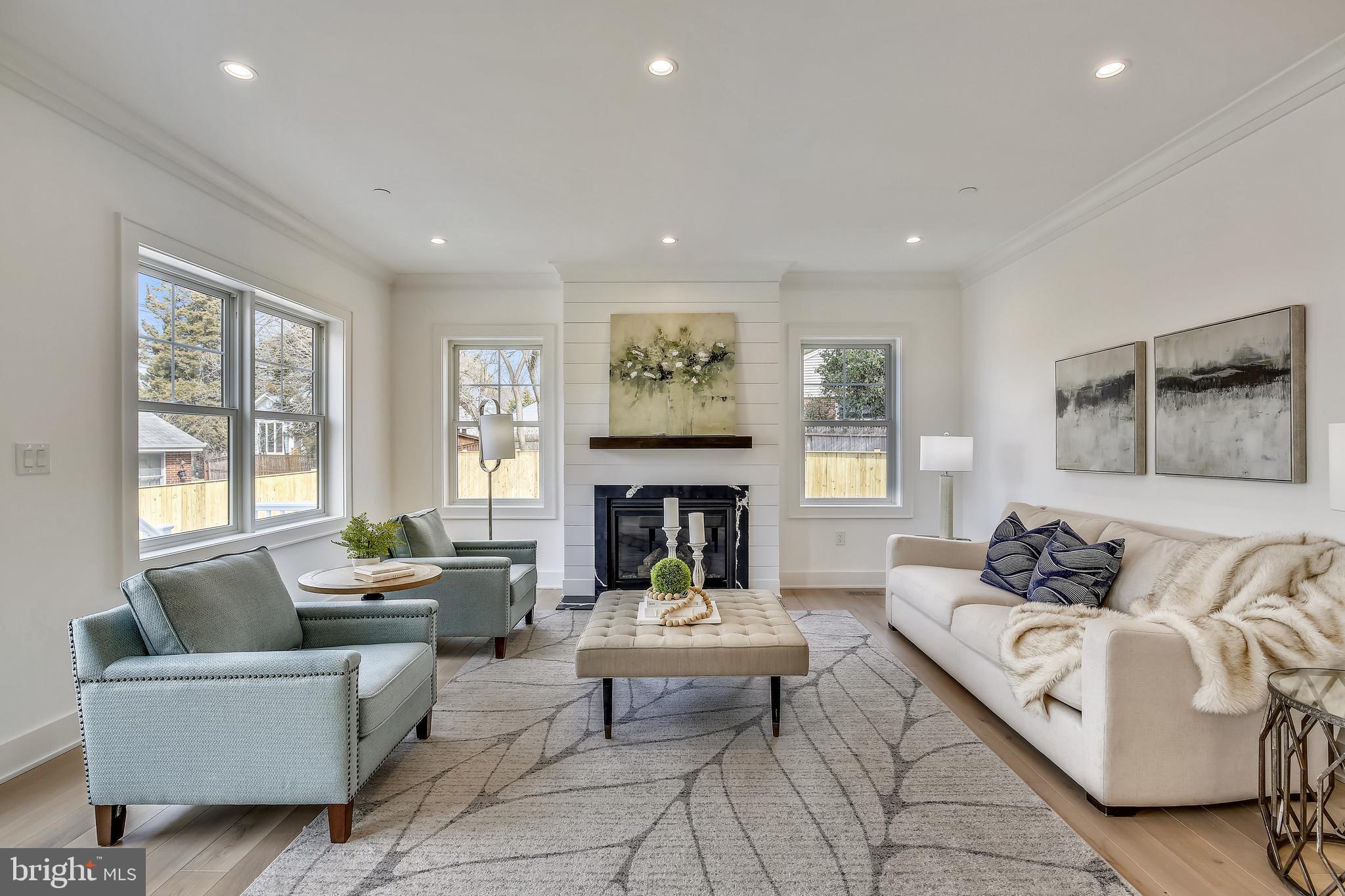 10024 Sinnott Drive Bethesda, MD 20817 - Photo 4 of 87