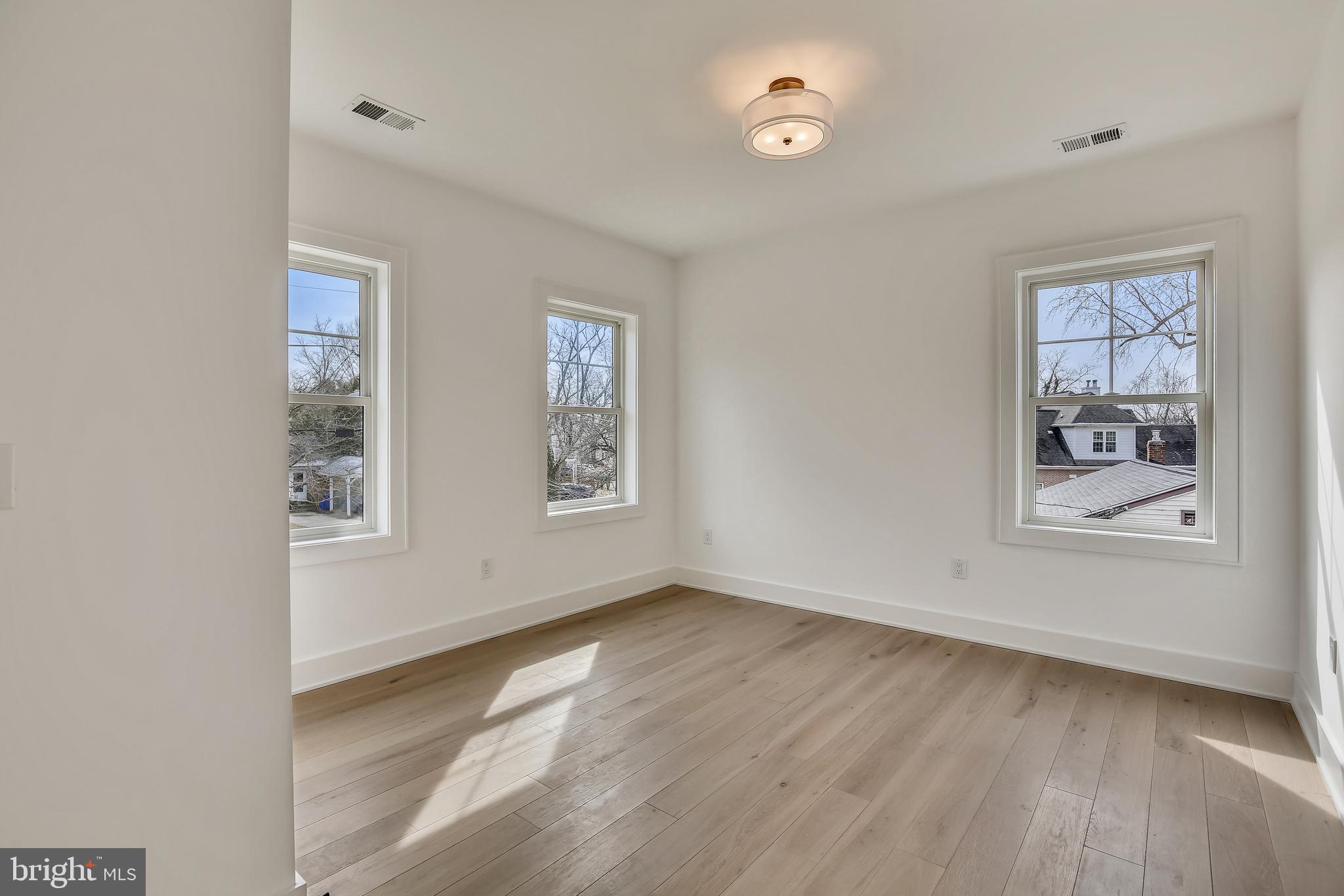 10024 Sinnott Drive Bethesda, MD 20817 - Photo 44 of 87