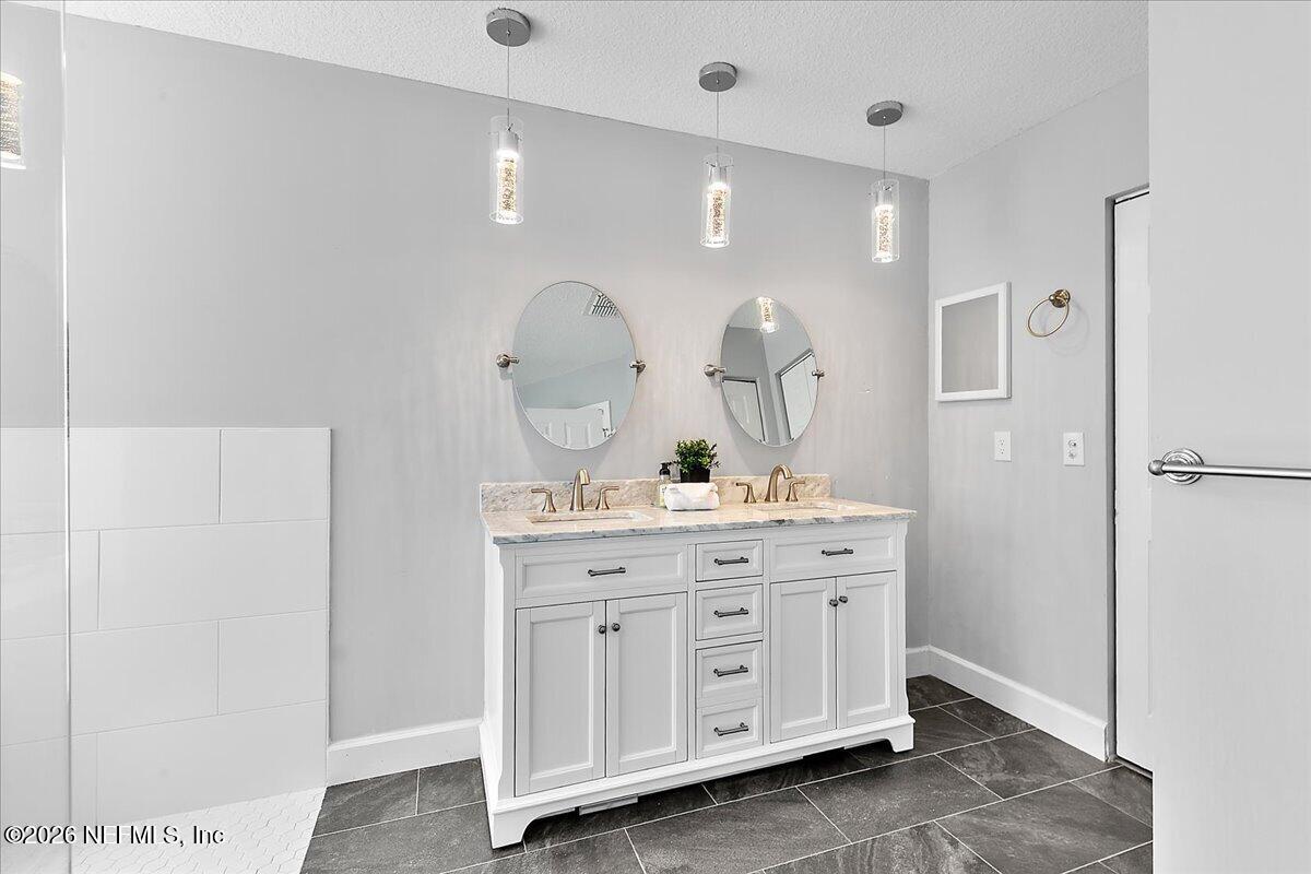 1472 Marsh Rabbit Way Fleming Island, FL 32003 - Photo 12 of 22 15-Primary Bathroom