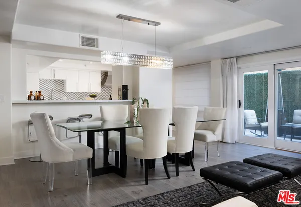 $10,000 | 155 North Hamilton Drive, Unit 102, Beverly Hills, CA 90211