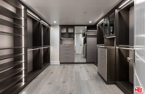 $10,000 | 155 North Hamilton Drive, Unit 102, Beverly Hills, CA 90211