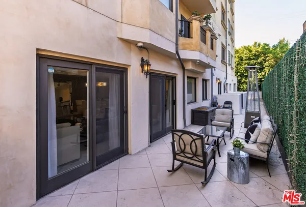 $10,000 | 155 North Hamilton Drive, Unit 102, Beverly Hills, CA 90211