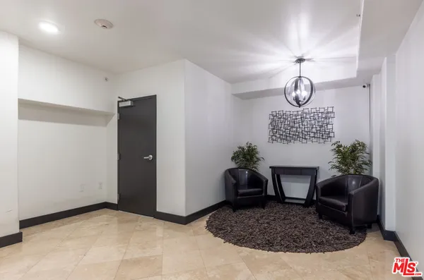 $10,000 | 155 North Hamilton Drive, Unit 102, Beverly Hills, CA 90211