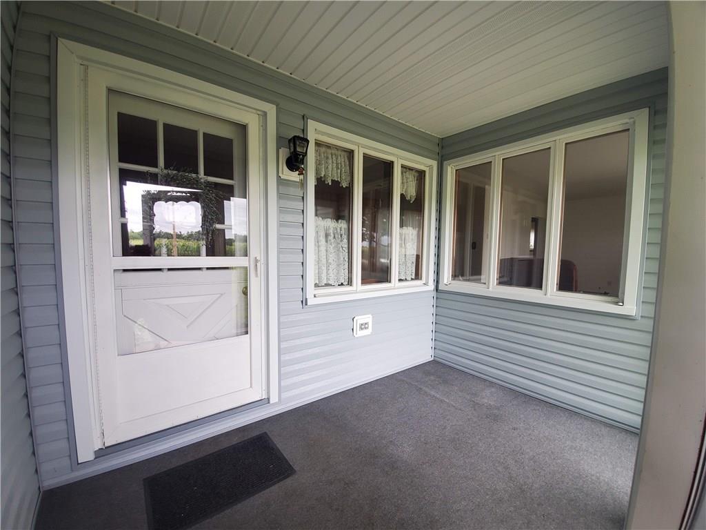 374 Clark Road Enon Valley, PA 16120 - Photo 5 of 25 Gallery Image 5
