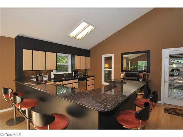 4929 Country Ridge Road Clemmons, NC 27012 - Photo 4 of 14 Kitchen.