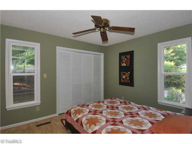 4929 Country Ridge Road Clemmons, NC 27012 - Photo 8 of 14 1st Bedroom.