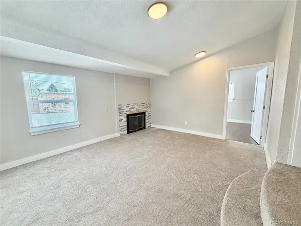 $3,150 | 988 Yates Street, Denver, CO 80204