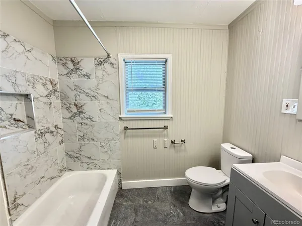 $3,150 | 988 Yates Street, Denver, CO 80204