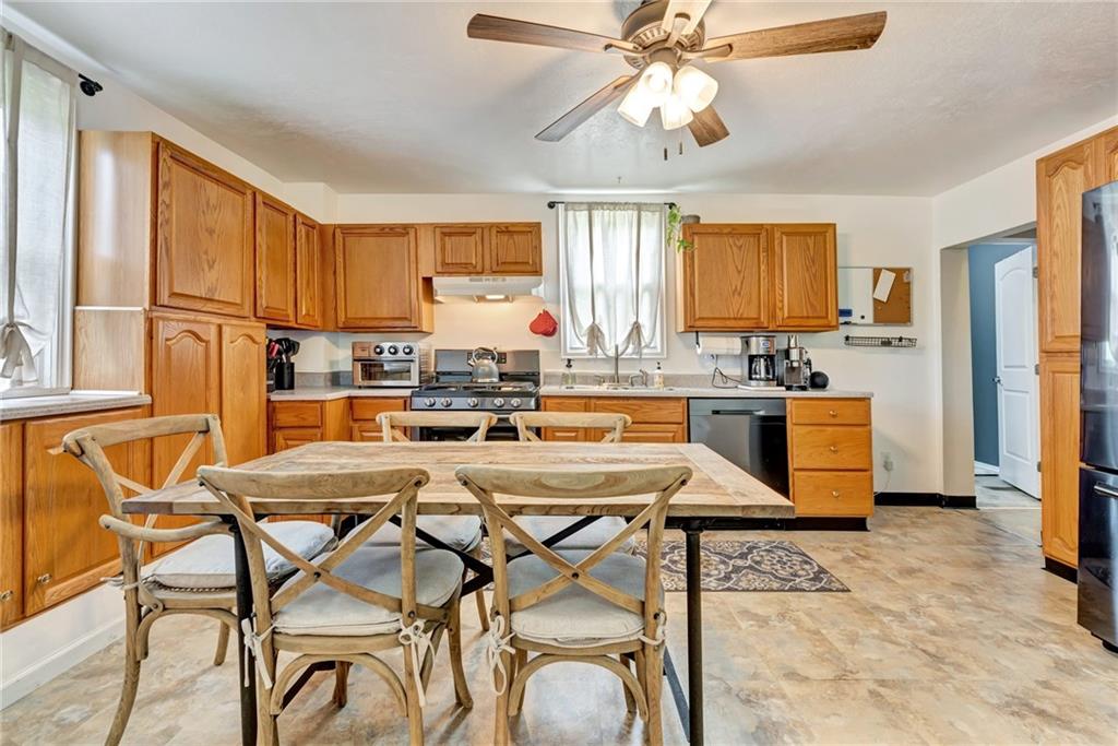 46 Gensler Road Pittsburgh, PA 15236 - Photo 4 of 20 Gallery Image 4