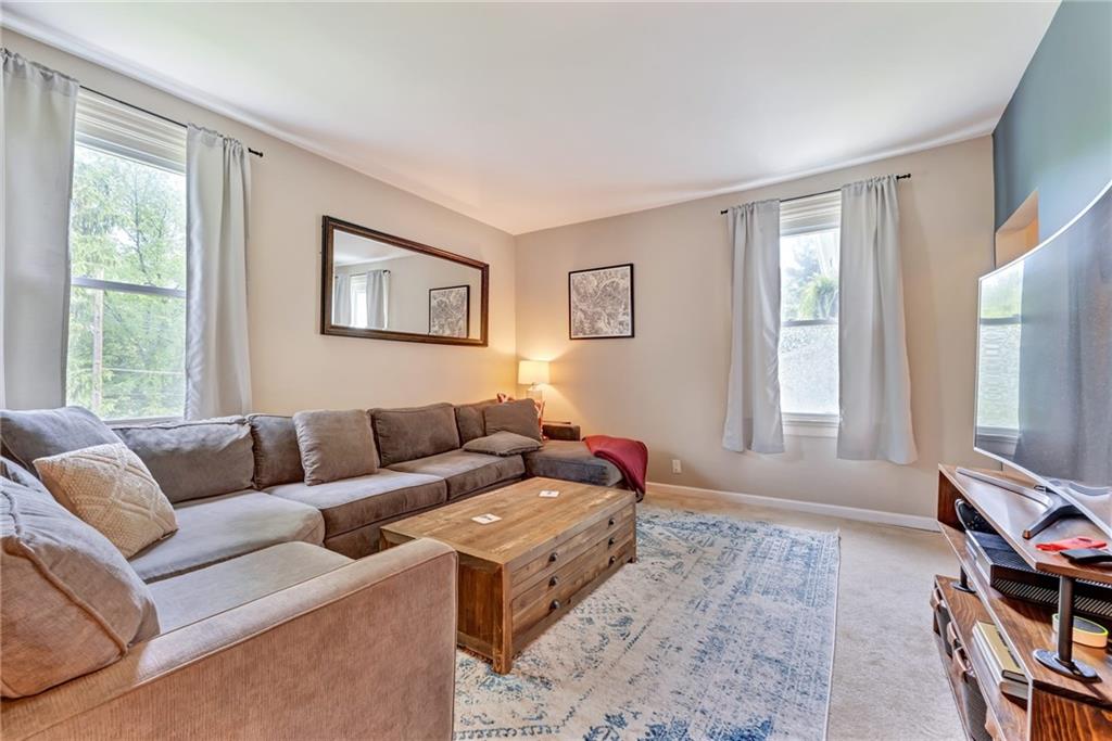 46 Gensler Road Pittsburgh, PA 15236 - Photo 6 of 20 Gallery Image 6