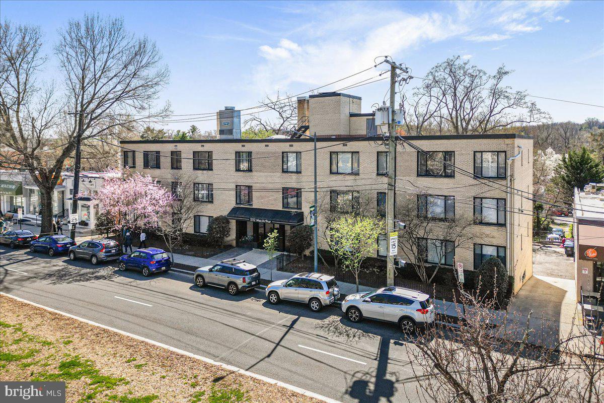 5112 MacArthur Boulevard Northwest, Unit 110 Washington, DC 20016 - Photo 17 of 38
