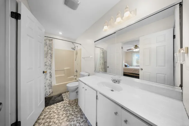 $2,500 | 83 Carriage Drive, Unit 83, Milford, CT 06460