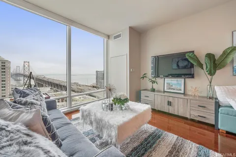 $4,800 | 425 1st Street, Unit 1308, San Francisco, CA 94105