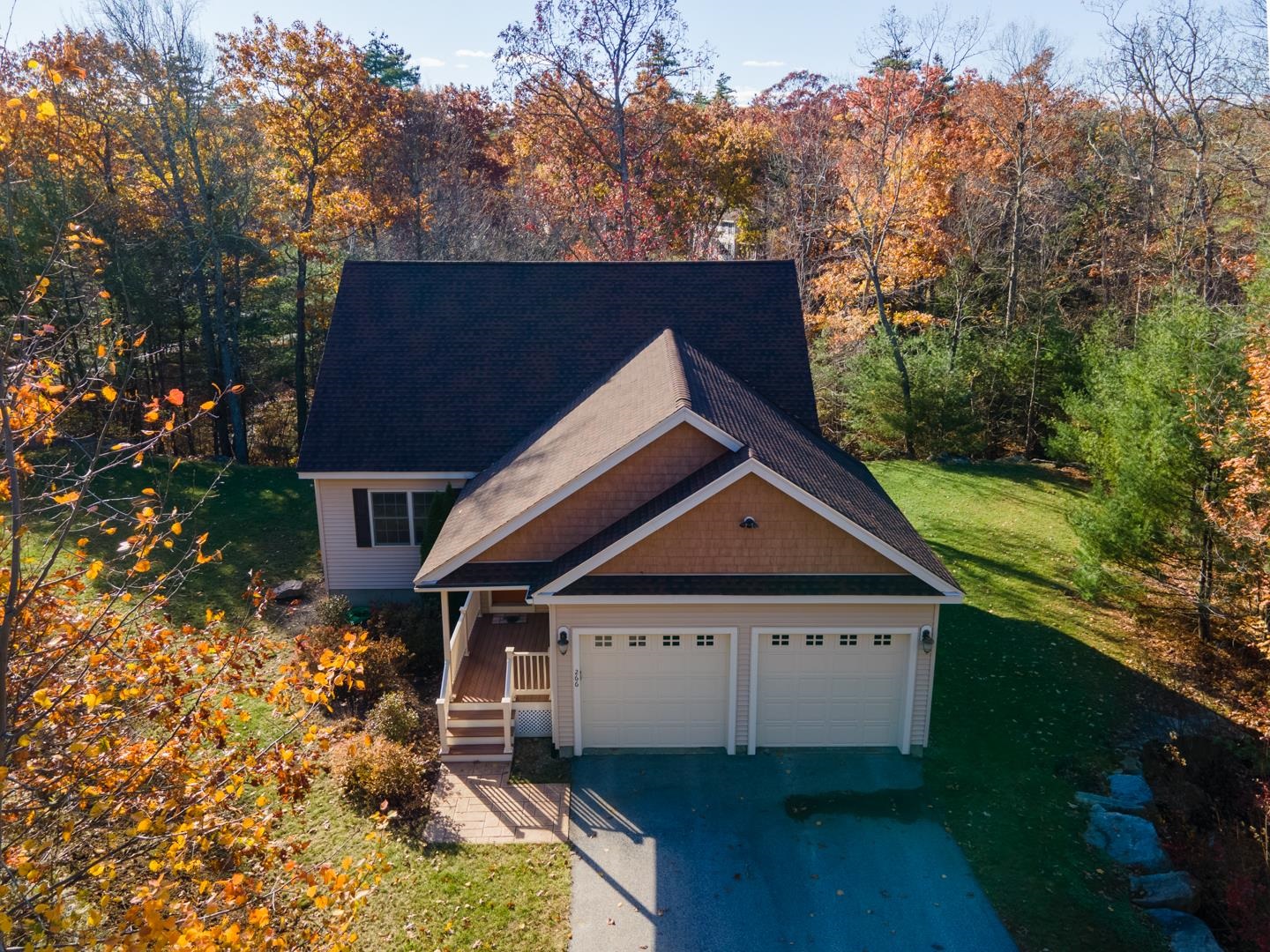 266 Thames Road Hooksett, NH 03106 - Photo 29 of 40